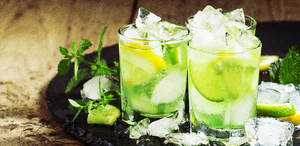 coctail with ice