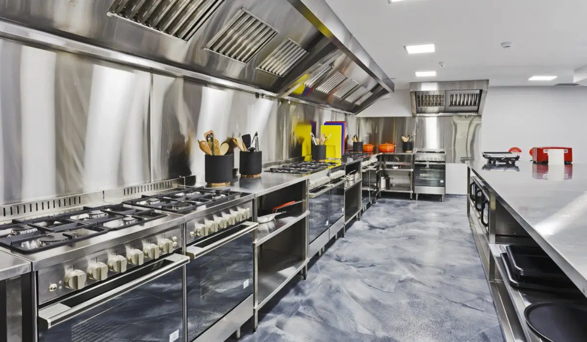 restaurant kitchen 6